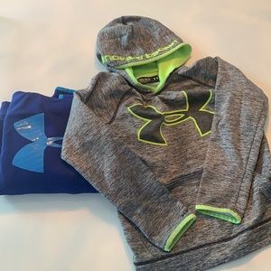 Under Armour hooded sweatshirt youth med